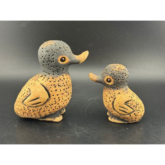 Pair of Signed Studio Pottery Ducks - Picture 3 of 6